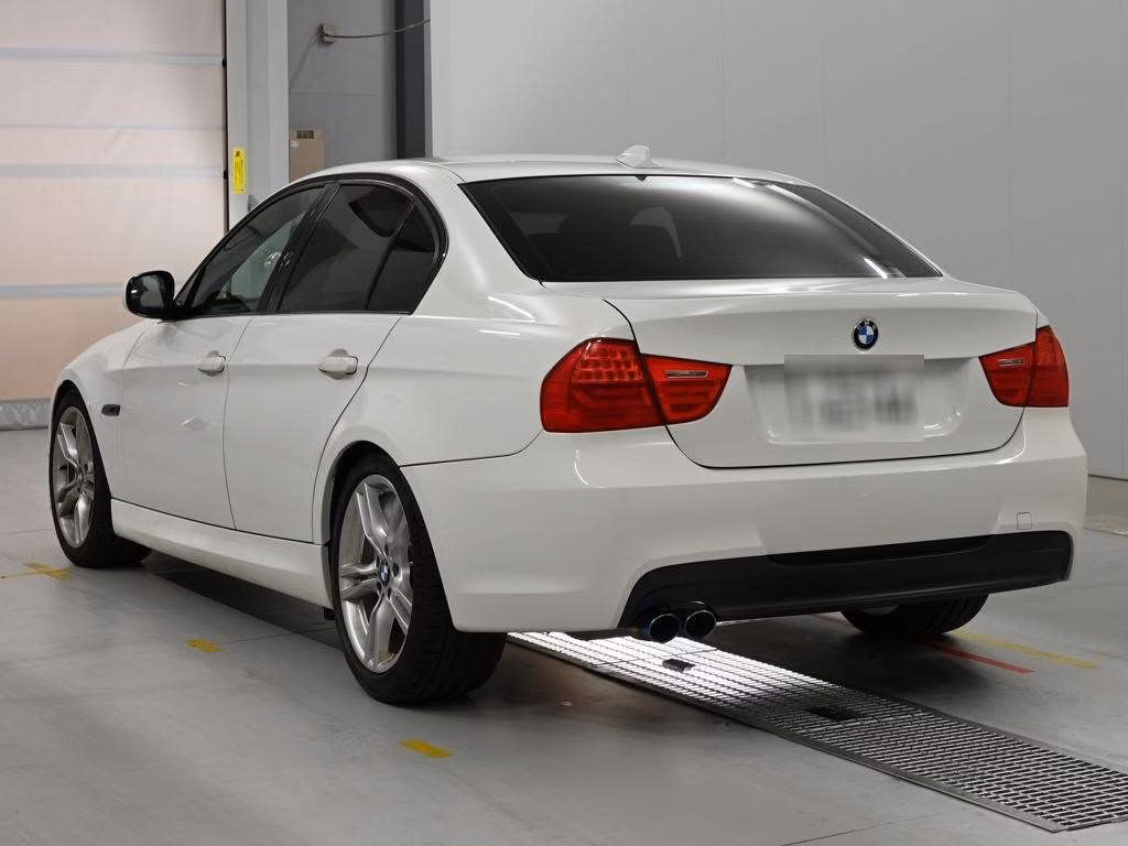 BMW 3-SERIES