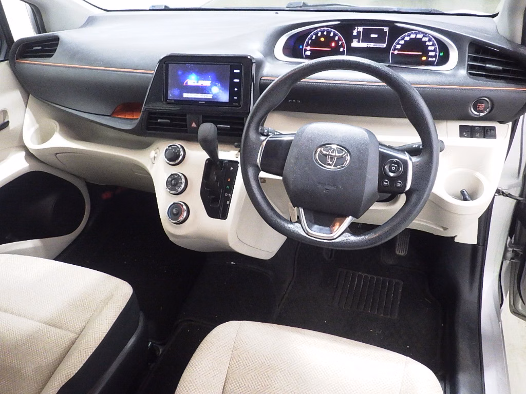 TOYOTA SIENTA