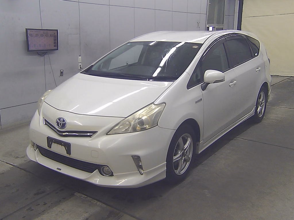 TOYOTA PRIUS ALPHA
