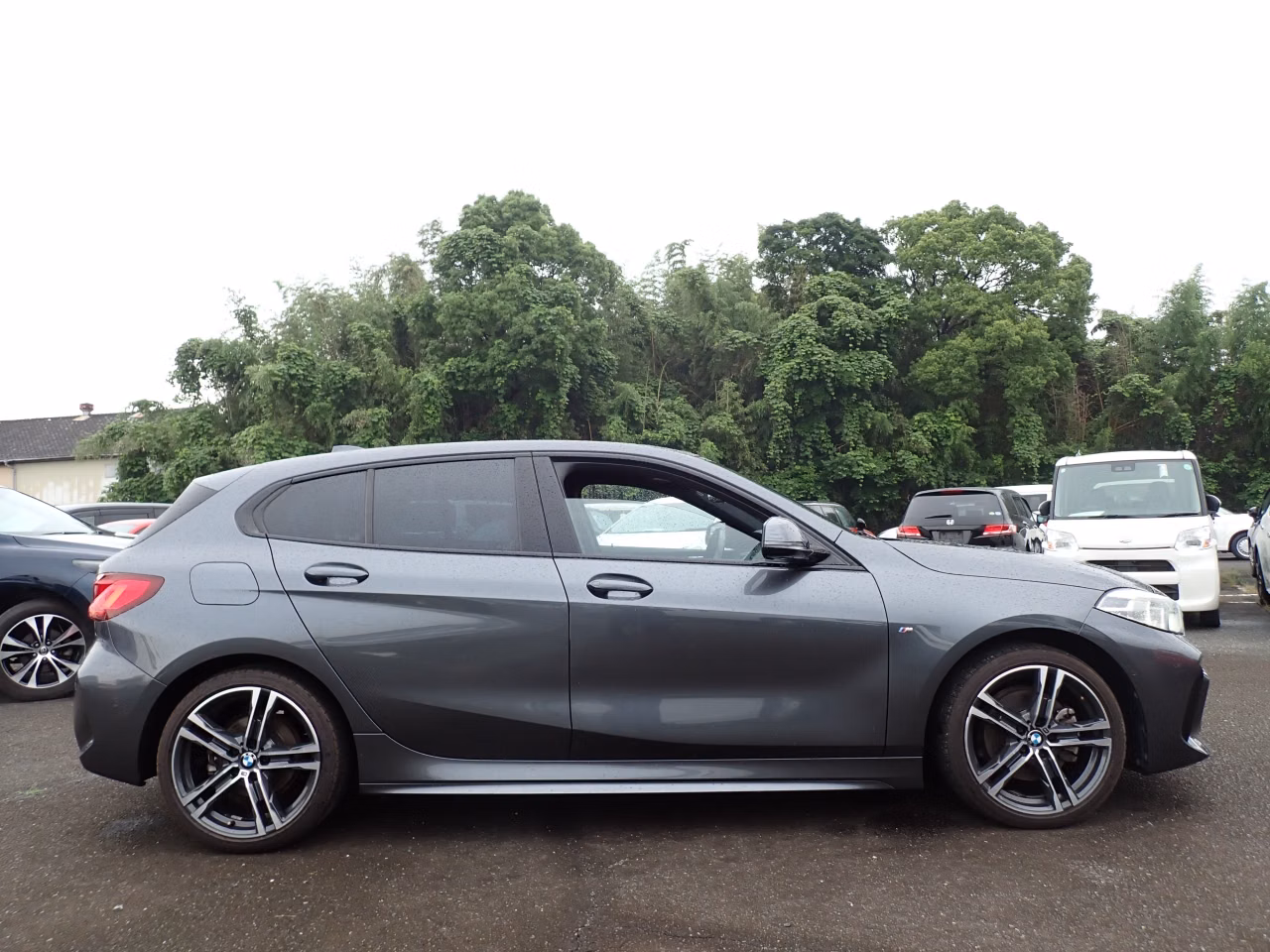 BMW 1-SERIES