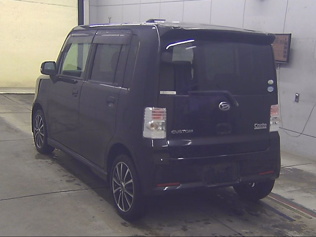 DAIHATSU MOVE CONTE