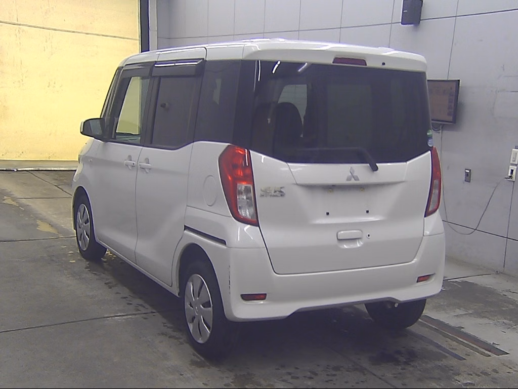 MITSUBISHI EK SPACE