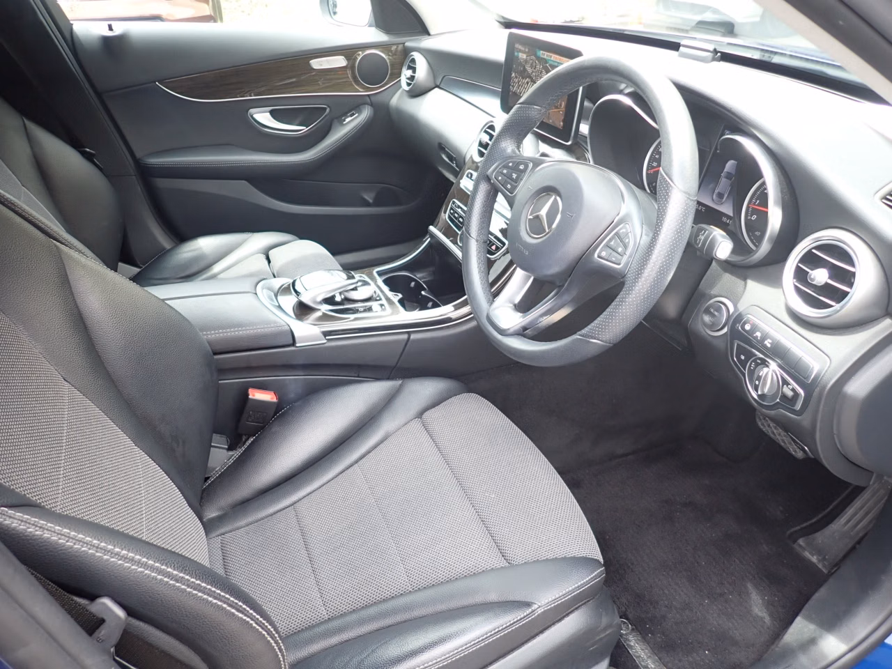 MERCEDES-BENZ C-CLASS