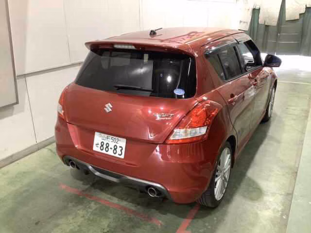 SUZUKI SWIFT