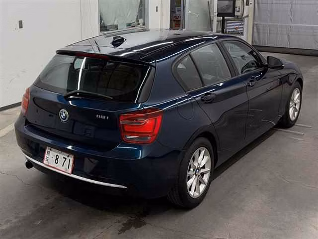 BMW 1-SERIES