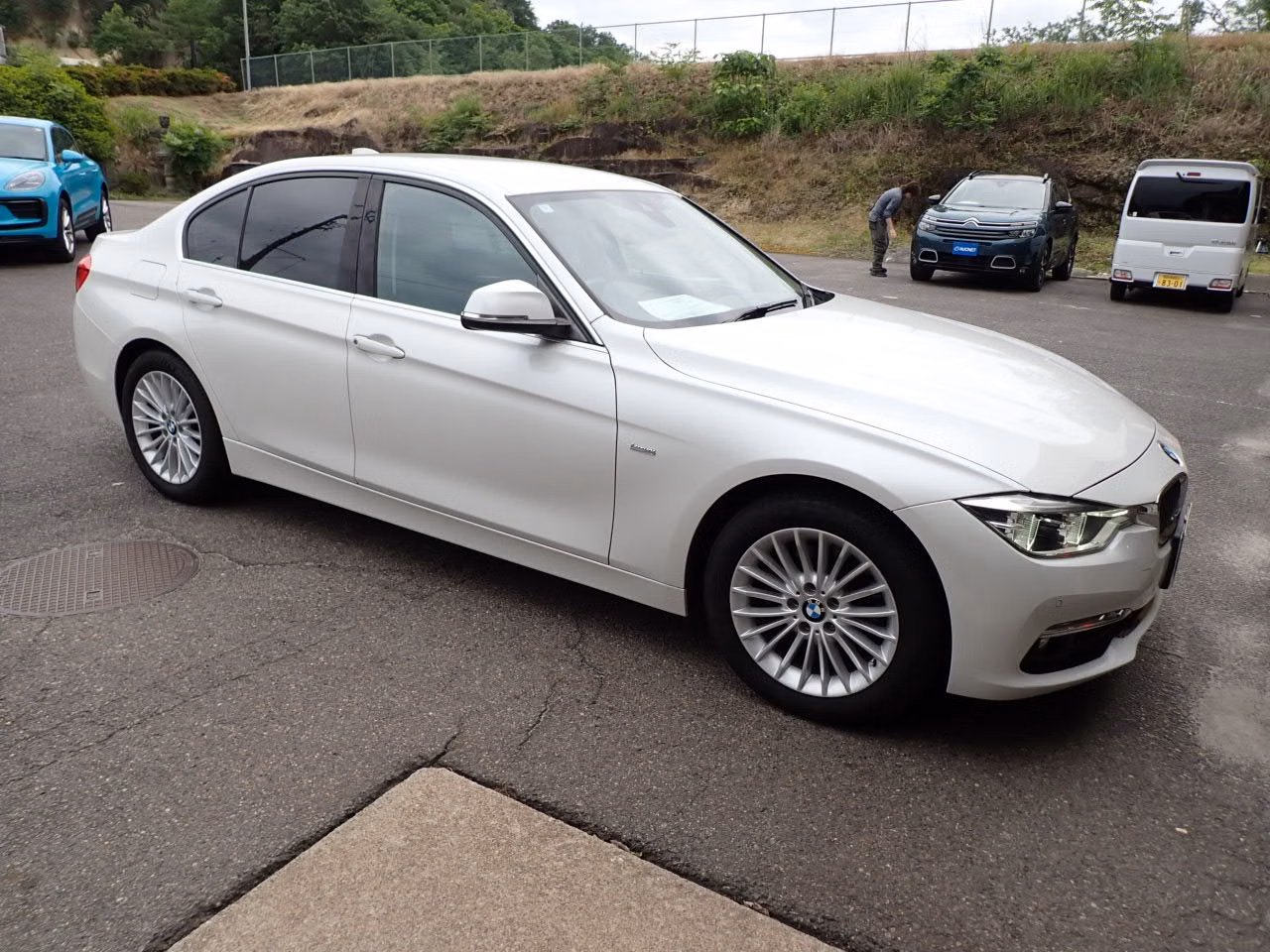 BMW 3-SERIES