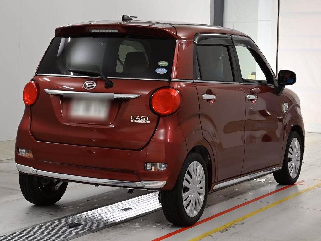 DAIHATSU CAST