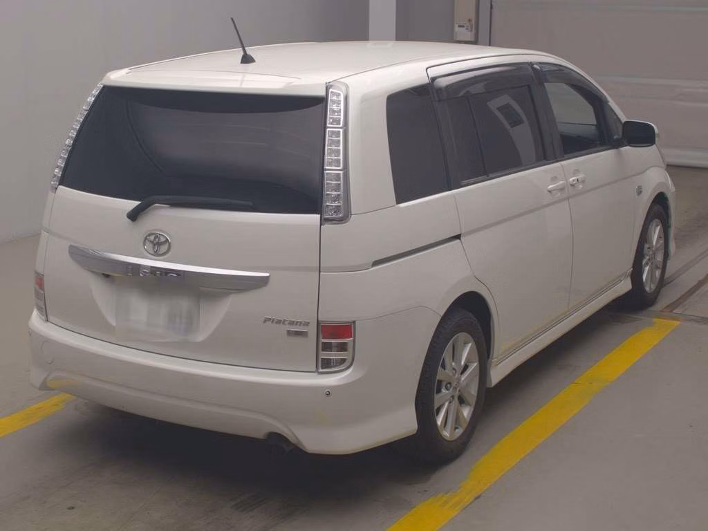 TOYOTA ISIS
