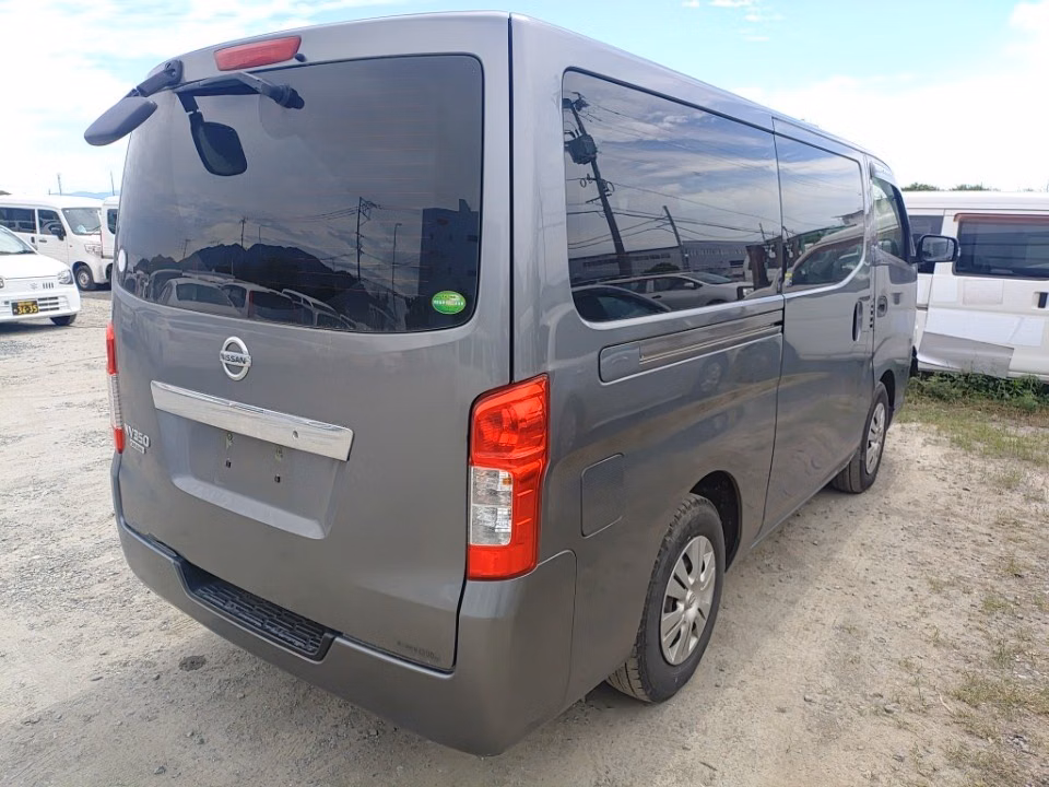 NISSAN NV350 CARAVAN