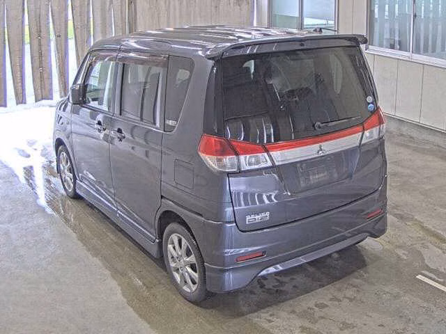 MITSUBISHI DELICA D:2