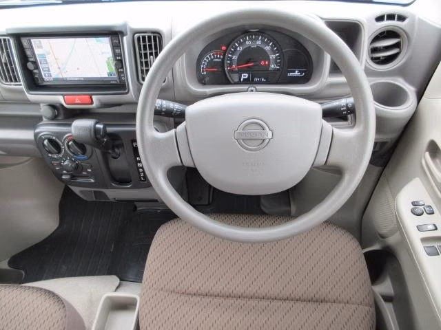 NISSAN NV100 CLIPPER