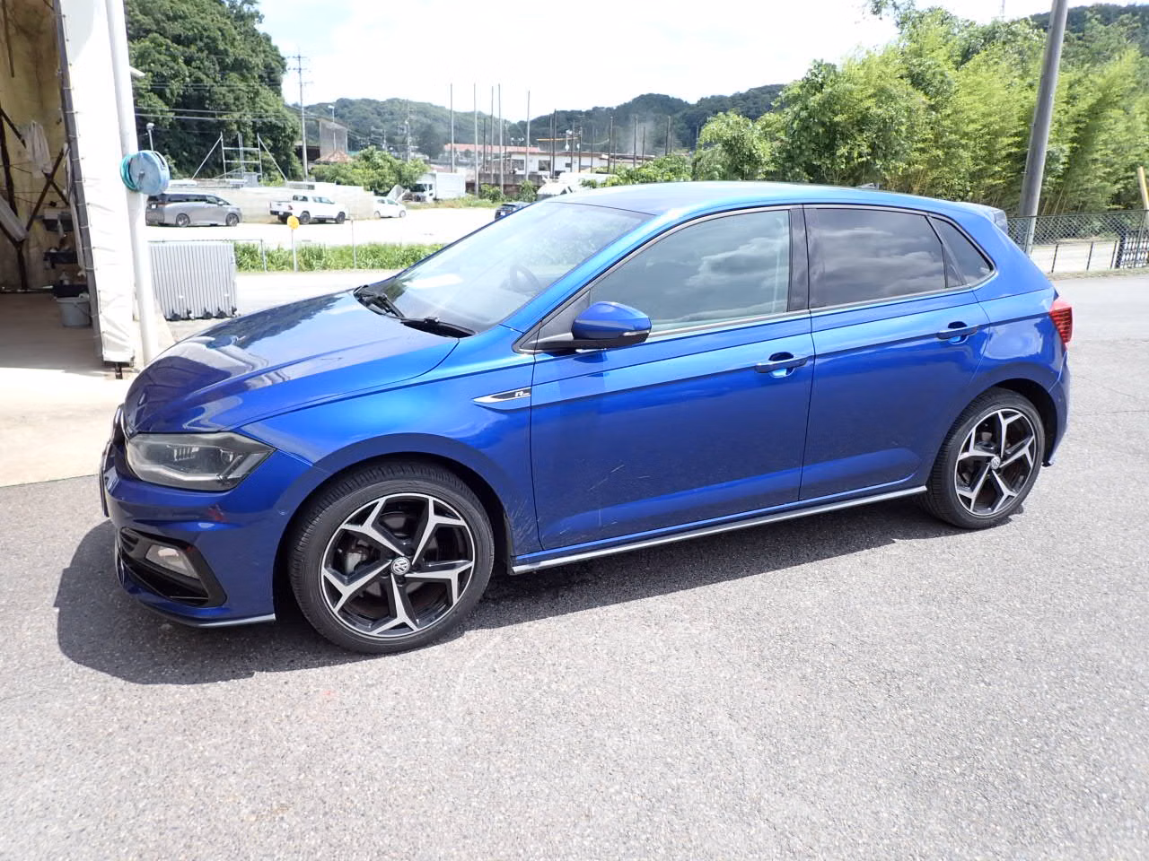 VOLKSWAGEN POLO