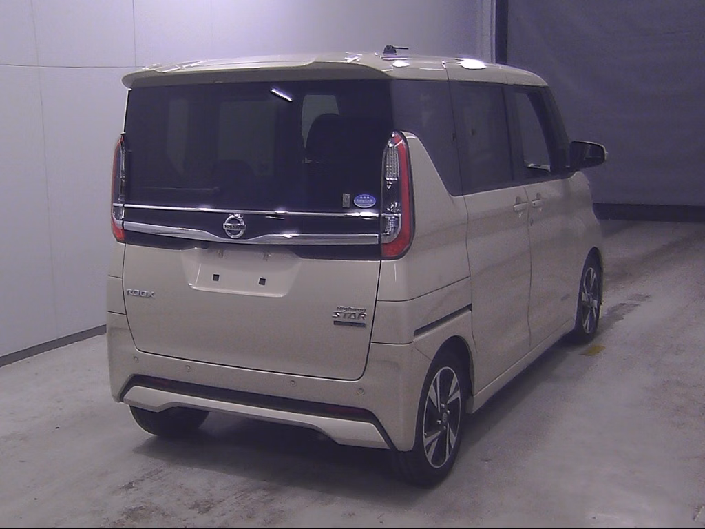 NISSAN ROOX
