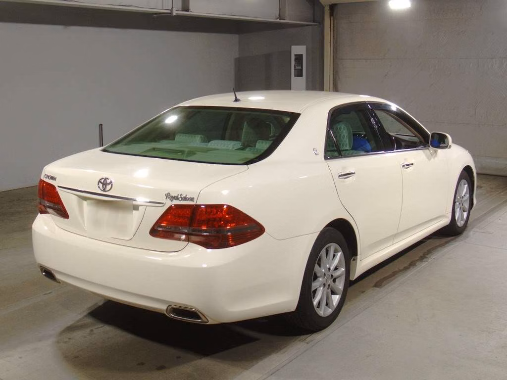TOYOTA CROWN