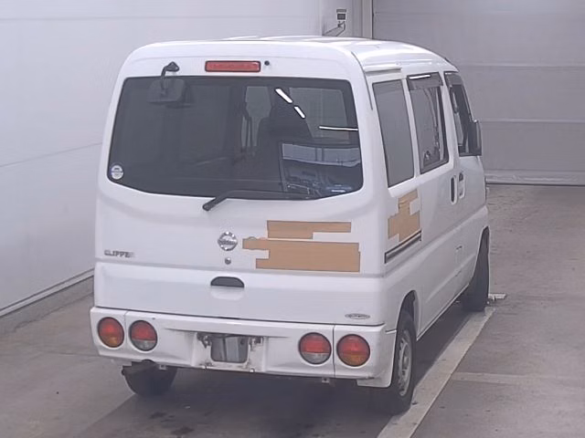 NISSAN CLIPPER