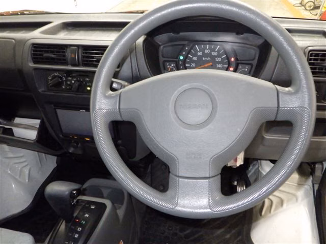 NISSAN CLIPPER