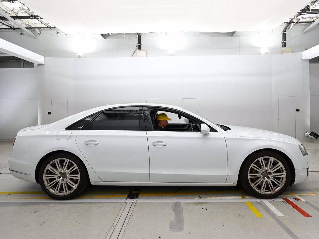 AUDI A8