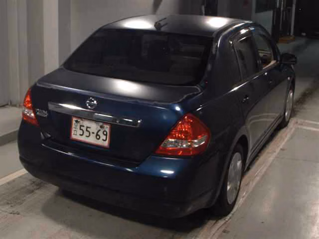 NISSAN TIIDA LATIO