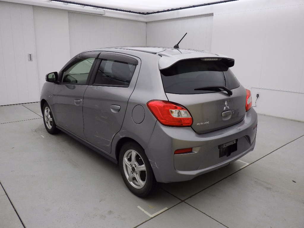 MITSUBISHI MIRAGE