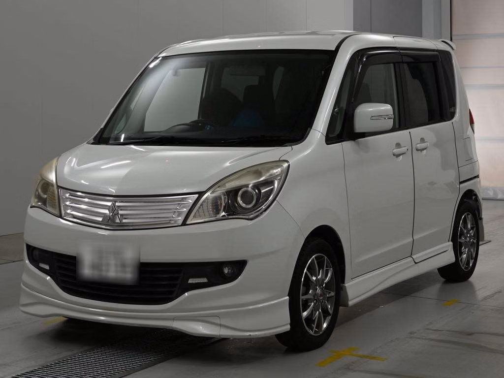 MITSUBISHI DELICA D:2