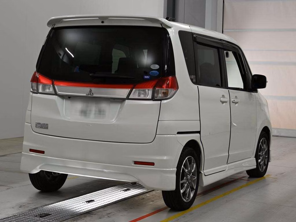 MITSUBISHI DELICA D:2