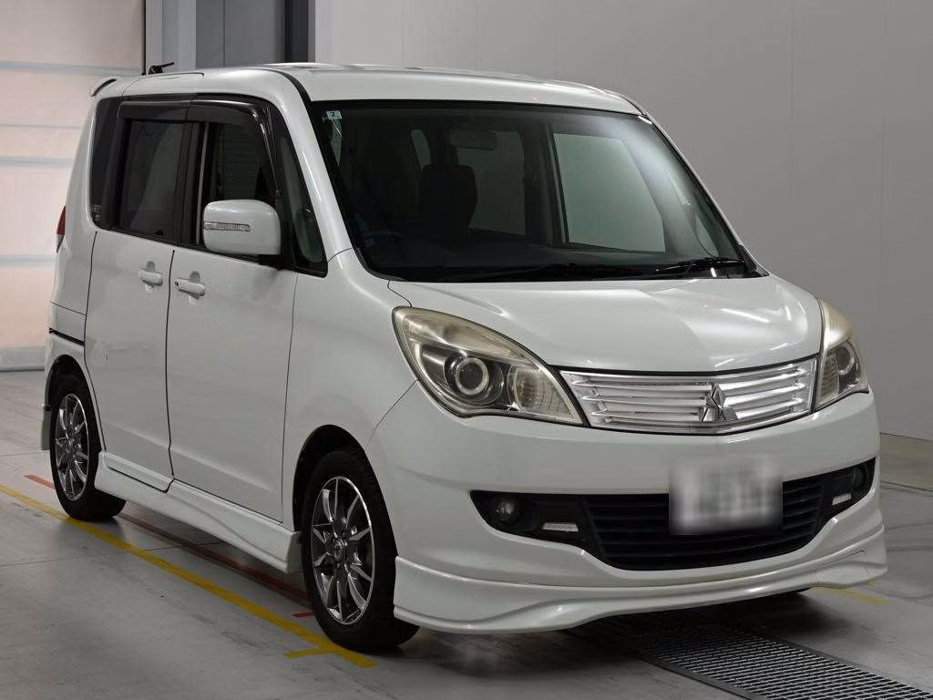 MITSUBISHI DELICA D:2