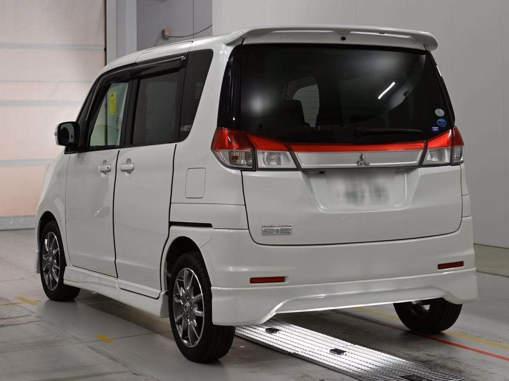 MITSUBISHI DELICA D:2