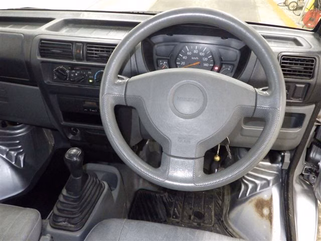 NISSAN CLIPPER