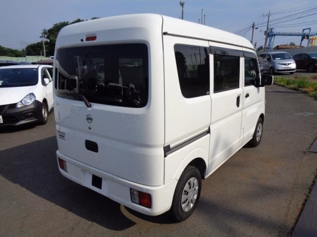 NISSAN NV100 CLIPPER
