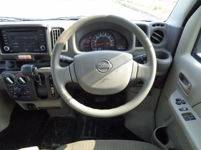 NISSAN NV100 CLIPPER