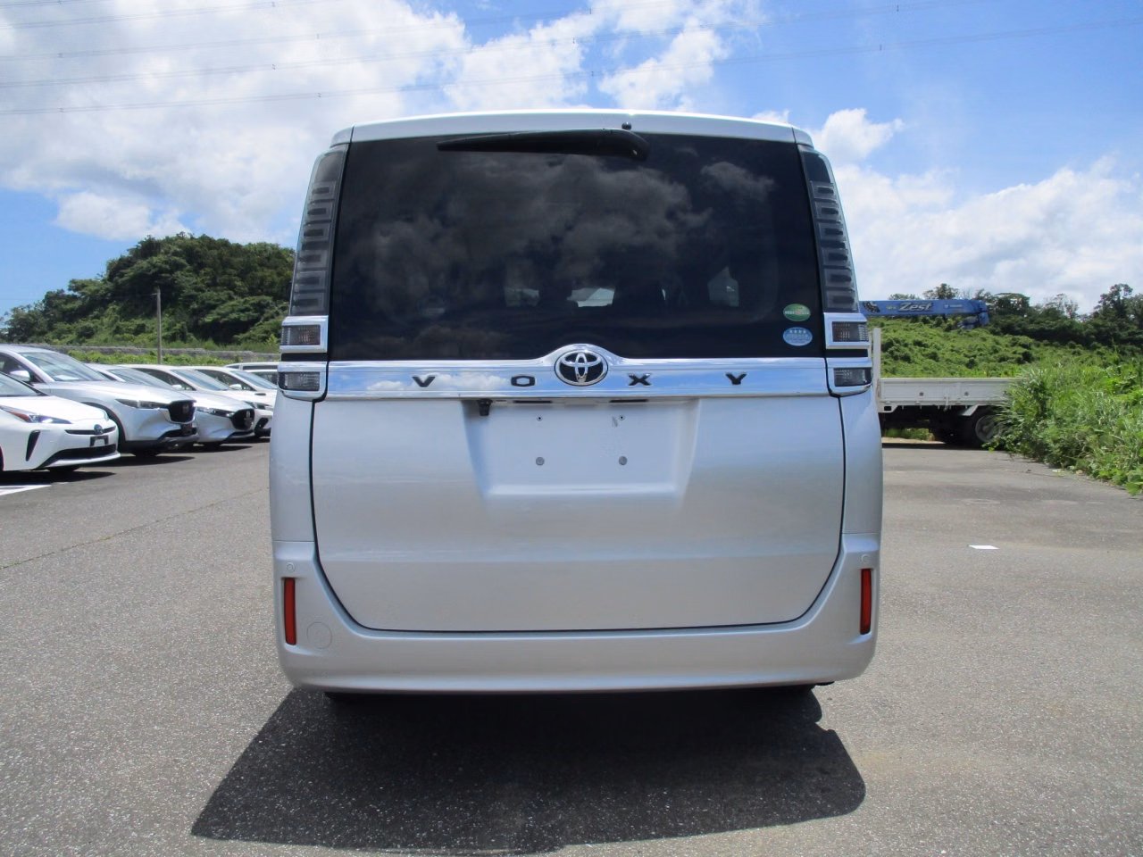 TOYOTA VOXY