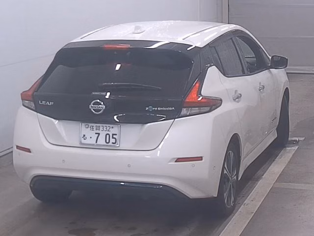 NISSAN LEAF