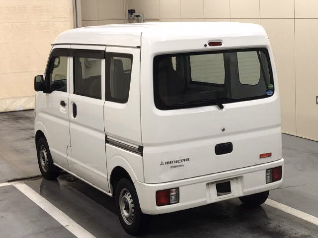 MITSUBISHI MINICAB