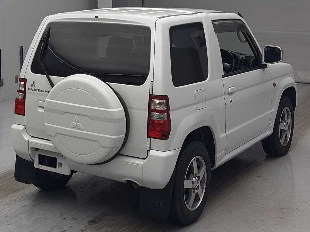 MITSUBISHI PAJERO MINI