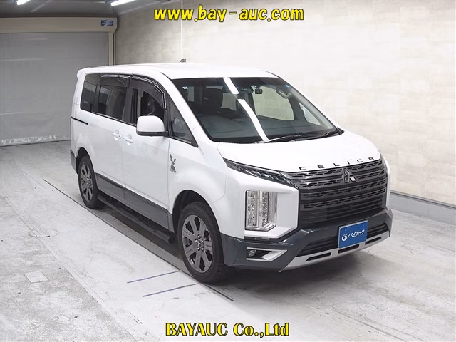 MITSUBISHI DELICA D:5