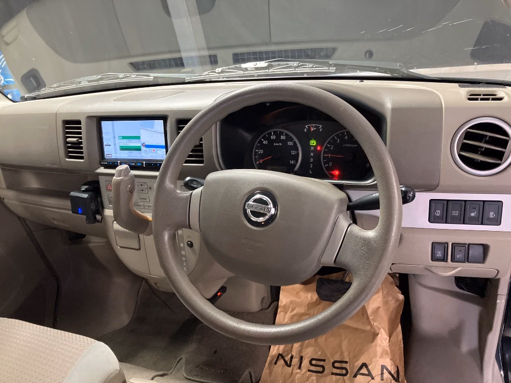 NISSAN NV100 CLIPPER