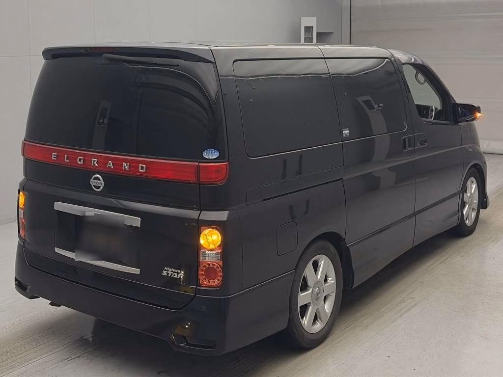 NISSAN ELGRAND