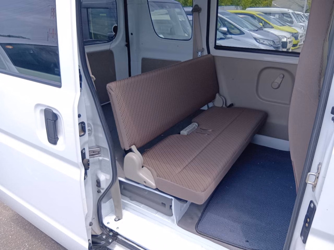 NISSAN NV100 CLIPPER