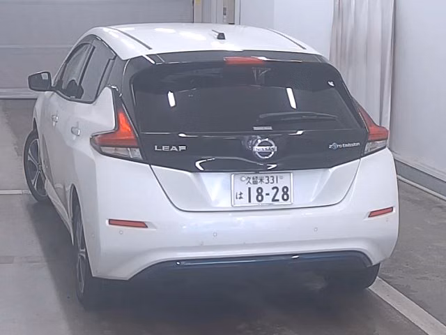 NISSAN LEAF