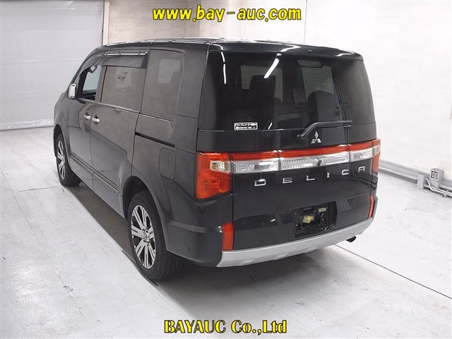 MITSUBISHI DELICA D:5