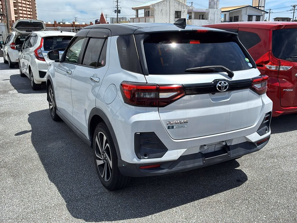 TOYOTA RAIZE