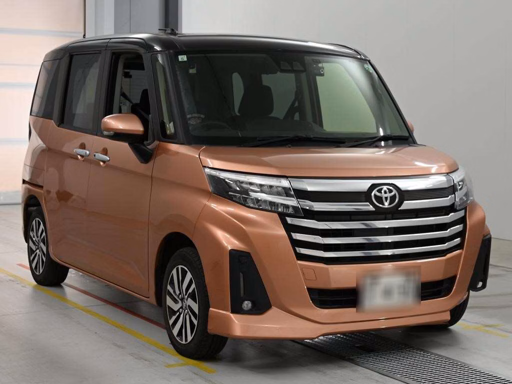 TOYOTA ROOMY