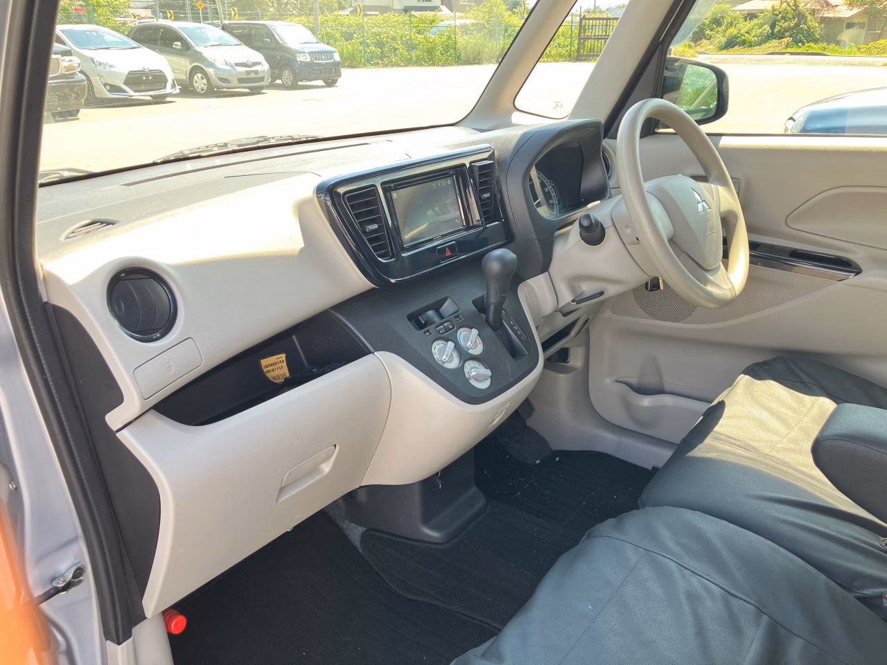 MITSUBISHI EK SPACE