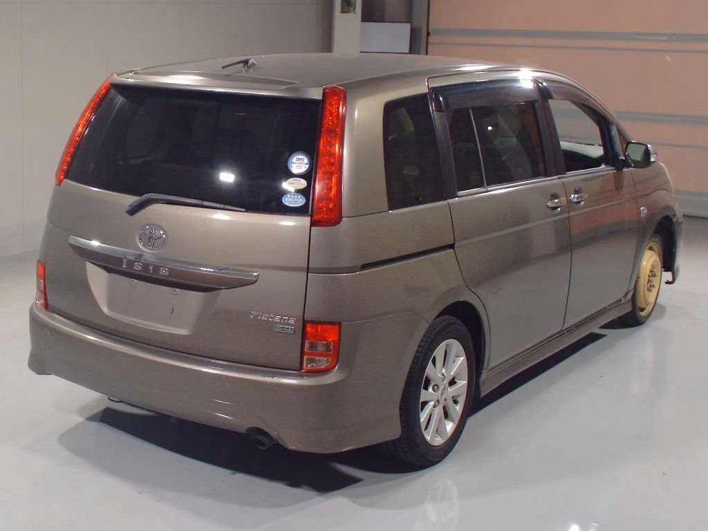 TOYOTA ISIS