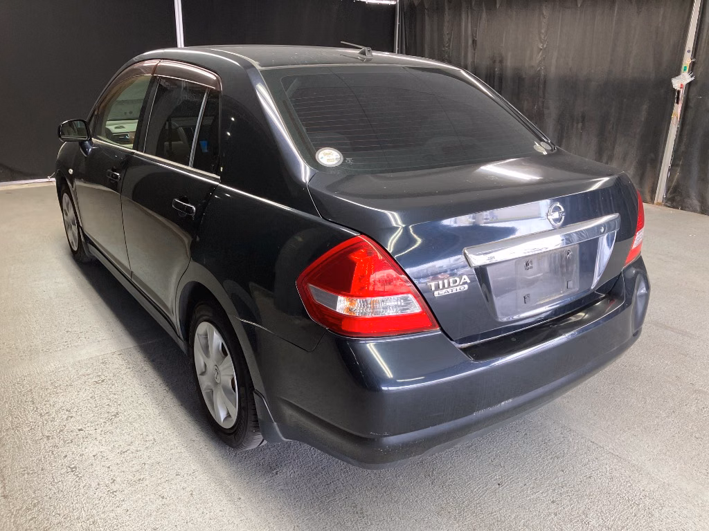 NISSAN TIIDA LATIO