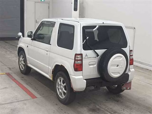 MITSUBISHI PAJERO MINI