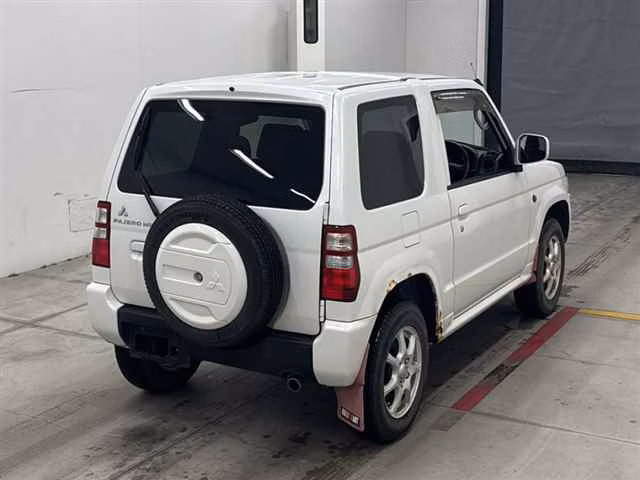 MITSUBISHI PAJERO MINI