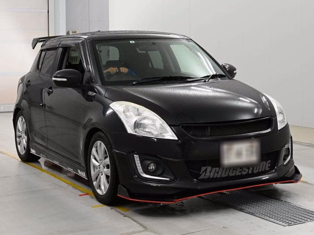 SUZUKI SWIFT