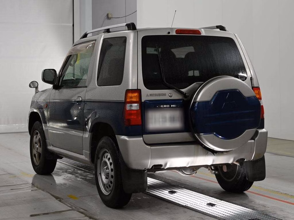 MITSUBISHI PAJERO MINI