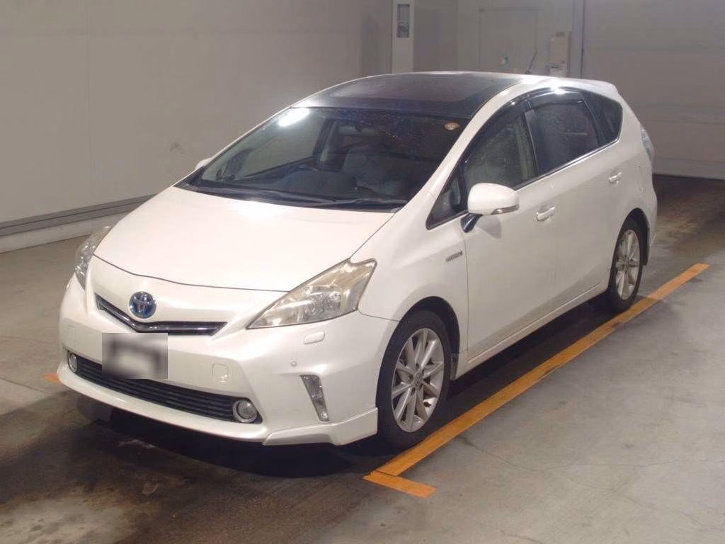 TOYOTA PRIUS ALPHA